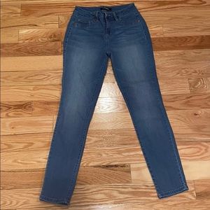 Medium/light wash jeans